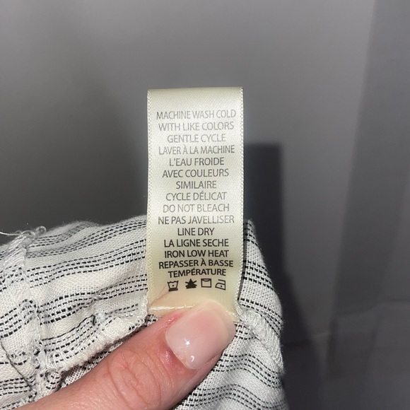 MAX STUDIO White and Black Stripe Linen Blend Paper Bag Shorts S NWT - Picture 11 of 12